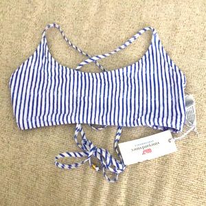 Vineyard vines bathing suit - top